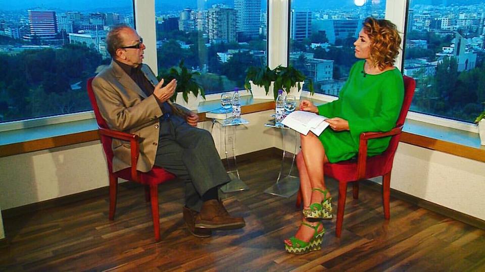 VIDEO/ Rrëfehet Ismail Kadare: Ju tregoj të vërtetën për të vetmen letër që i kam dërguar Enverit, pse duhet ta shkruaja me dorën time