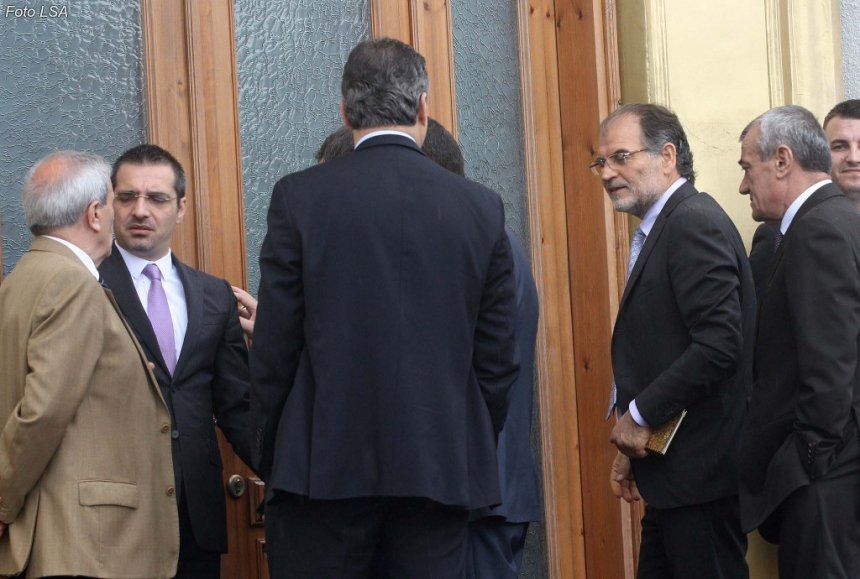 Koço Kokëdhima: Saimir Tahiri njeri me vese, i përdorur për punë të pista në PS