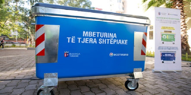 Tiranë, shoferi mbyll në koshin e mbeturinave një fëmijë 10-vjeçar