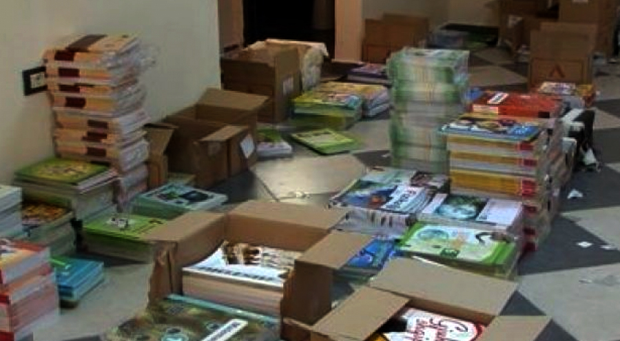 VIDEO SKANDAL/ Mashtrimi i madh, prindi denoncon: Ja si po na gënjejnë me çmimin e librave