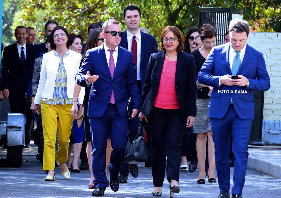 Basha: Pse duhet të ikin nga PD ata dy deputetë që votuan për Gramoz Ruçin