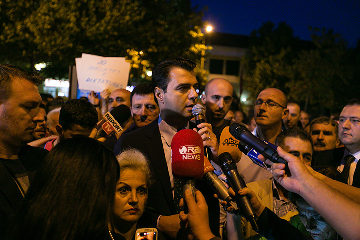 FOTO/ Ruçi zgjidhet kryetar Kuvendi, reagon për herë të parë Basha