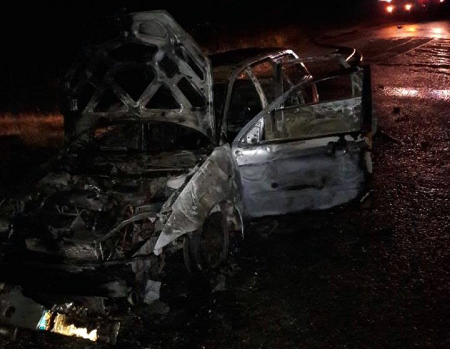 EMRI & FOTO/ Bulqizë, shkrumbohet makina, djegies nuk i shpëton as shoferi