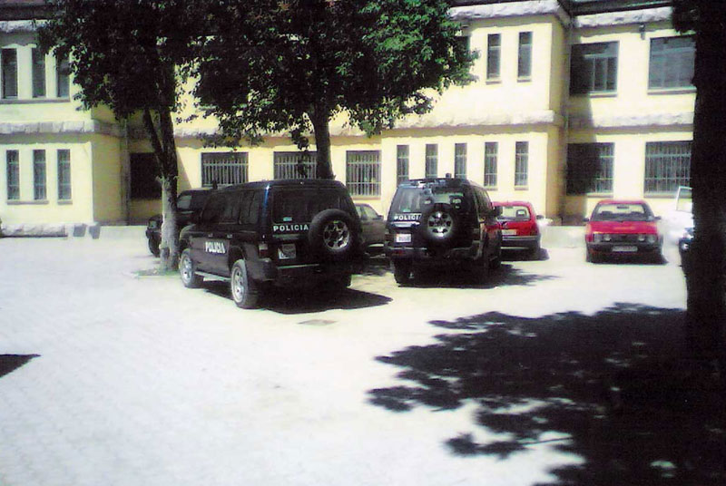 Korçë, familjarët gjejnë 77 vjeçarin të vrarë në banesë