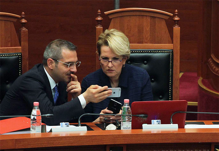 SKANDAL SHTETËROR/ Radarët, zbardhet vizita e Mimi Kodhelit te Saimir Tahiri ditën e shkarkimit të tij