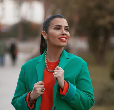 VIDEO/ Këngëtarja shqiptare lë nam në emision: Ju uroj sa më shumë seks