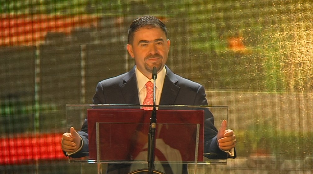 FOTO GALERI/ Ora News feston 10-vjetorin, prezanton logon e re