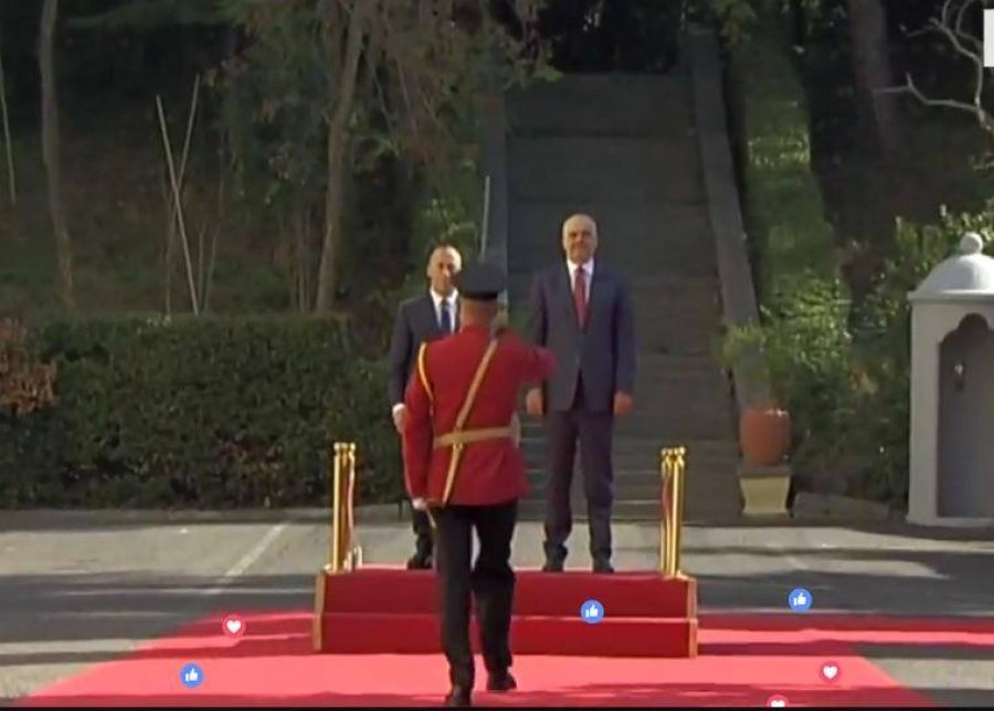 VIDEO/ Kryeministri Edi Rama pret homologun e tij kosovar