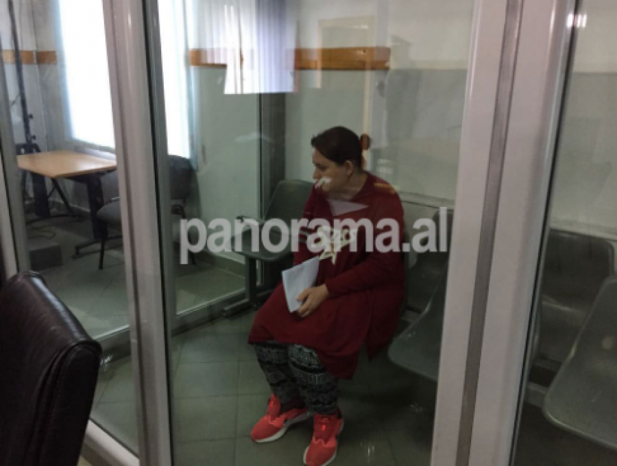 FOTO/ Ja kush është Enertila, mashtruesja që zhvati drejtorin e postës