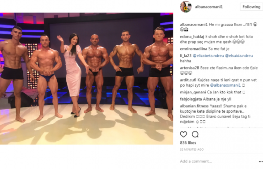 FOTO/ Moderatorja shqiptare del hapur, mes 5 meshkujve lakuriq