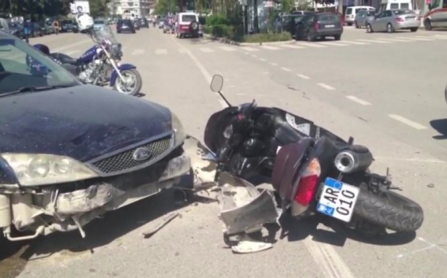 Aksident në qendër të Vlorës, i riu në gjendje të rëndë