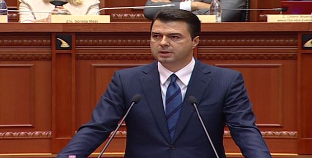 LULZIM BASHA */ Ju përfaqësoni klanet e vjedhjes dhe drogën, e ardhmja u përket qytetarëve