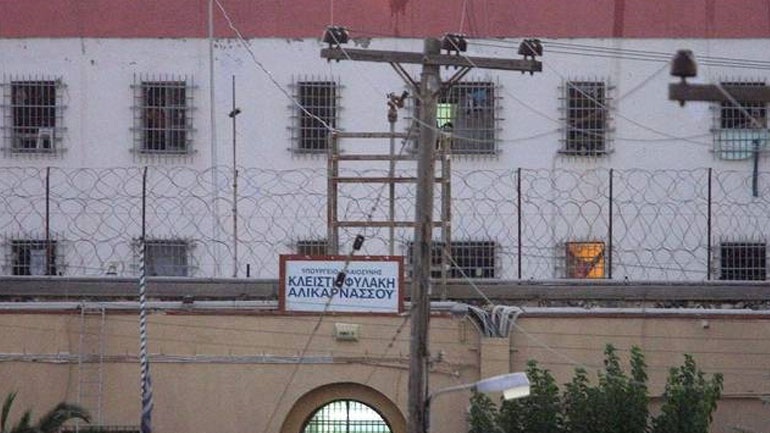 Plas sherri në burgun e Kretës, shqiptari masakron të burgosurin grek