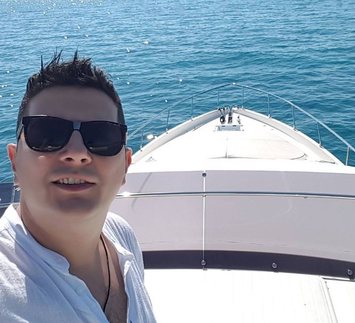 FOTO/ Ermal Mamaqi i jep fund, nuk i funksionoi ky biznes