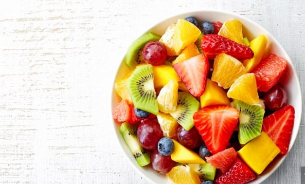 Konsumimi i frutave, shqiptarët të parët në listë