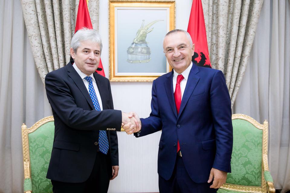 Presidenti i Shqipërisë pret në zyrë Ali Ahmetin, për çfarë biseduan