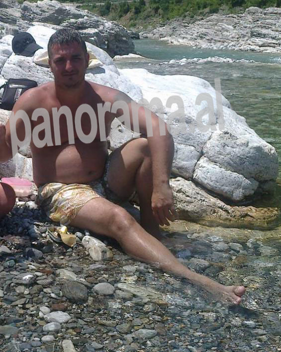 FOTO/ Kush është babai i dy fëmijëve që u masakrua nga xhaxhai i tij