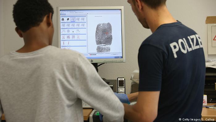 FOTO GALERI/ Ja ku fshihen refugjatët që tentojnë të hyjnë në Gjermani