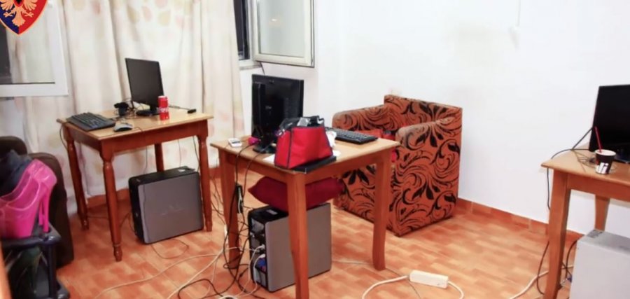 Prostitucioni online rrëfehet njëra nga vajzat: Duhej të flisja me fjalë të pista dhe të bëja veprime të ndryshme seksuale për ta