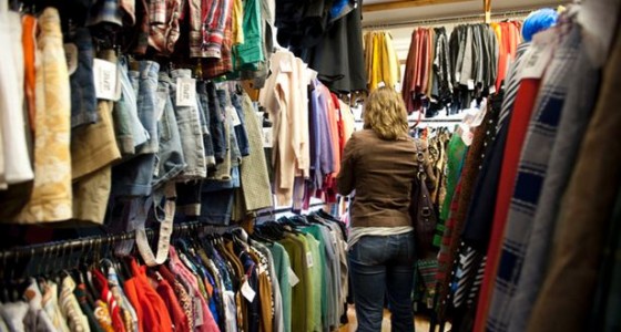 FOTO/ Blinte te gabi në Elbasan, si e surprizoi xhaketa e vjetër