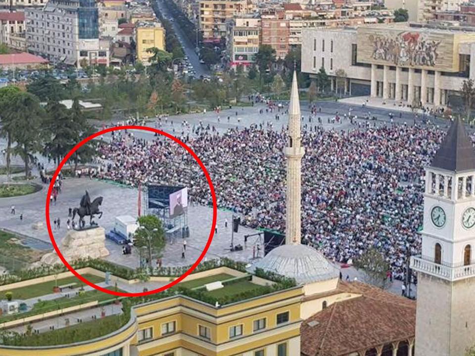 FOTO/Mbulimi i Skënderbeut u hoq në mëngjes