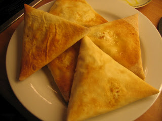 60 vjeçari bëri byrekë shtëpie dhe ua shiti nxënësve që përfunduan të helmuar