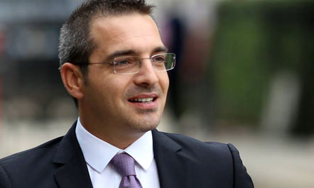 DENONCIMI/ “Saje Qorri fryn me botoks buzën e sipërme”