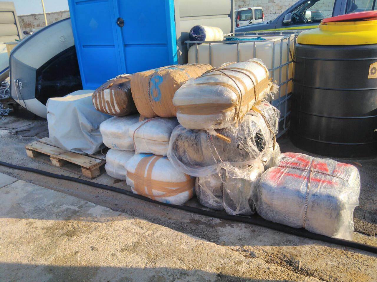 Ishte nisur për në Itali, kapet skafi me drogë, 3 shqiptarë nën arrest