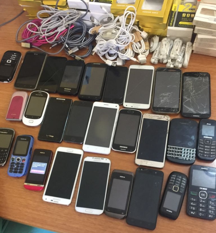 Tregti celularësh, aksesorësh dhe bizhuterish, 5 persona në pranga