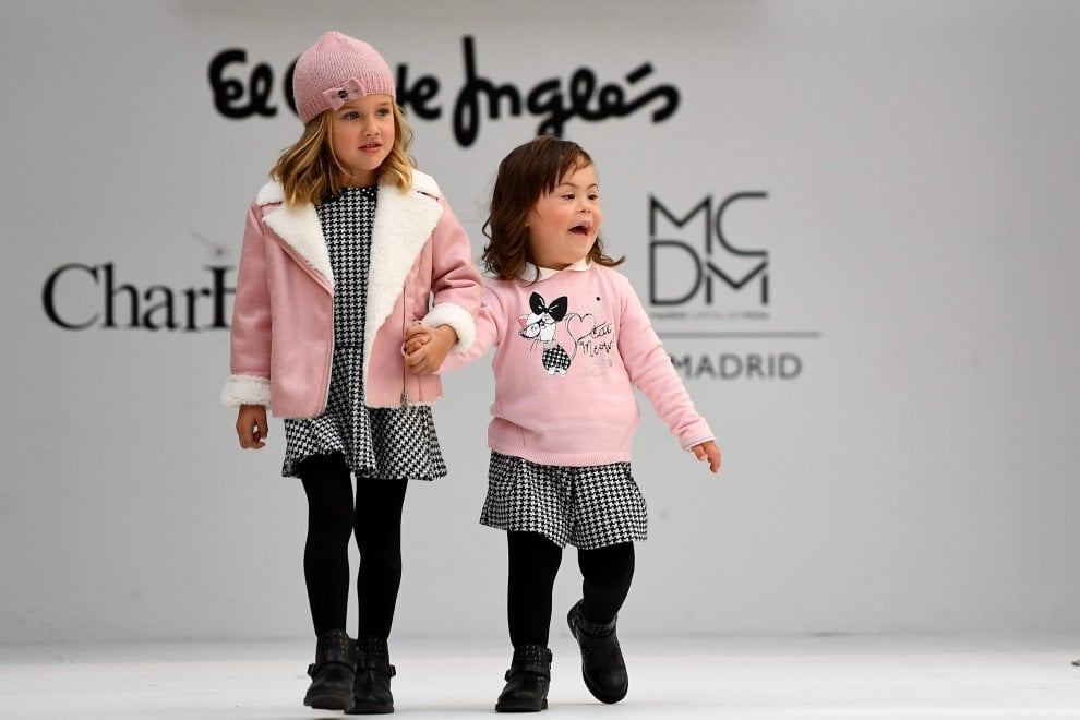 Spanjë, fëmijët me sindromën down bëhen modelë për një ditë