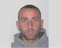 Maltë, grabiti argjendarinë, policia në ndjekje të hajdutit shqiptar