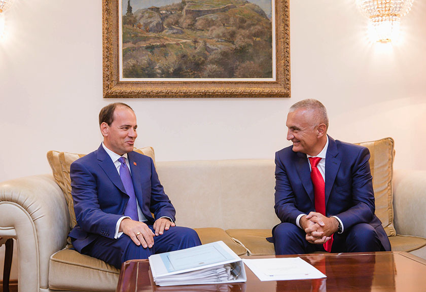 Çështja “Tahiri”, ish-Presidenti Bujar Nishani sfidon pasardhësin Ilir Meta: Ja çfarë duhet të bëni publike