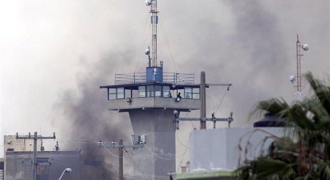 Përplasje midis bandave rivale në burg, 13 të vdekur