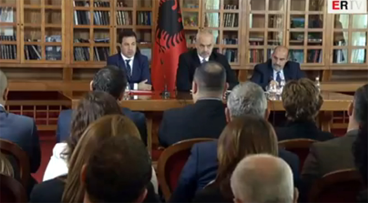 Rama e shndërron tepsinë AKU në thertore: Të ikin të gjithë ata që u emëruan nga PDIU dhe LSI