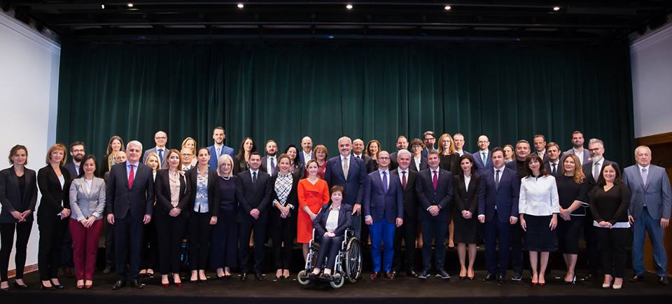 SHIFRAT/ Nga Edi Rama te zëvendësministrat, ja sa i kushtojnë buxhetit të shtetit pagat e 48 zyrtarëve të lartë të kabinetit qeveritar