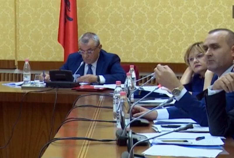 Ulsi Manja paralajmëron: Nuk ia dorëzojmë Saimir Tahirin Prokurorisë