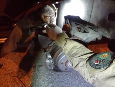 FOTO GALERI/ Greqi, kapet heroinë në BMW-në shqiptare, në pranga dy persona