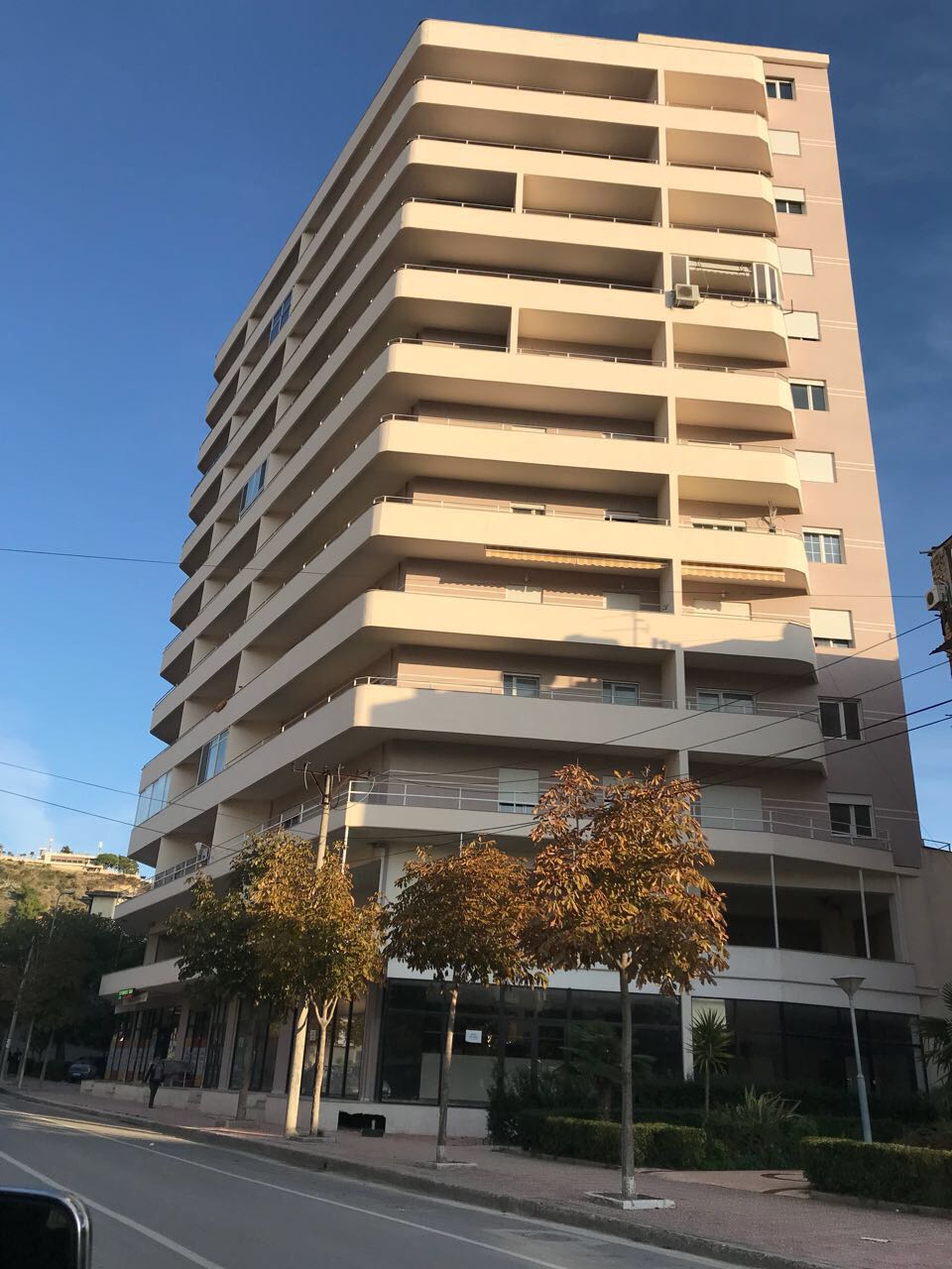FOTO/ Vlorë, sekuestrohen pasuritë e Habilajve, ja çfarë gjeti policia