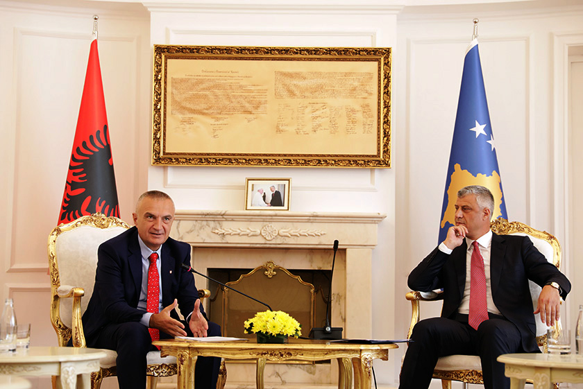 Pasaportat, Meta kundër Thaçit