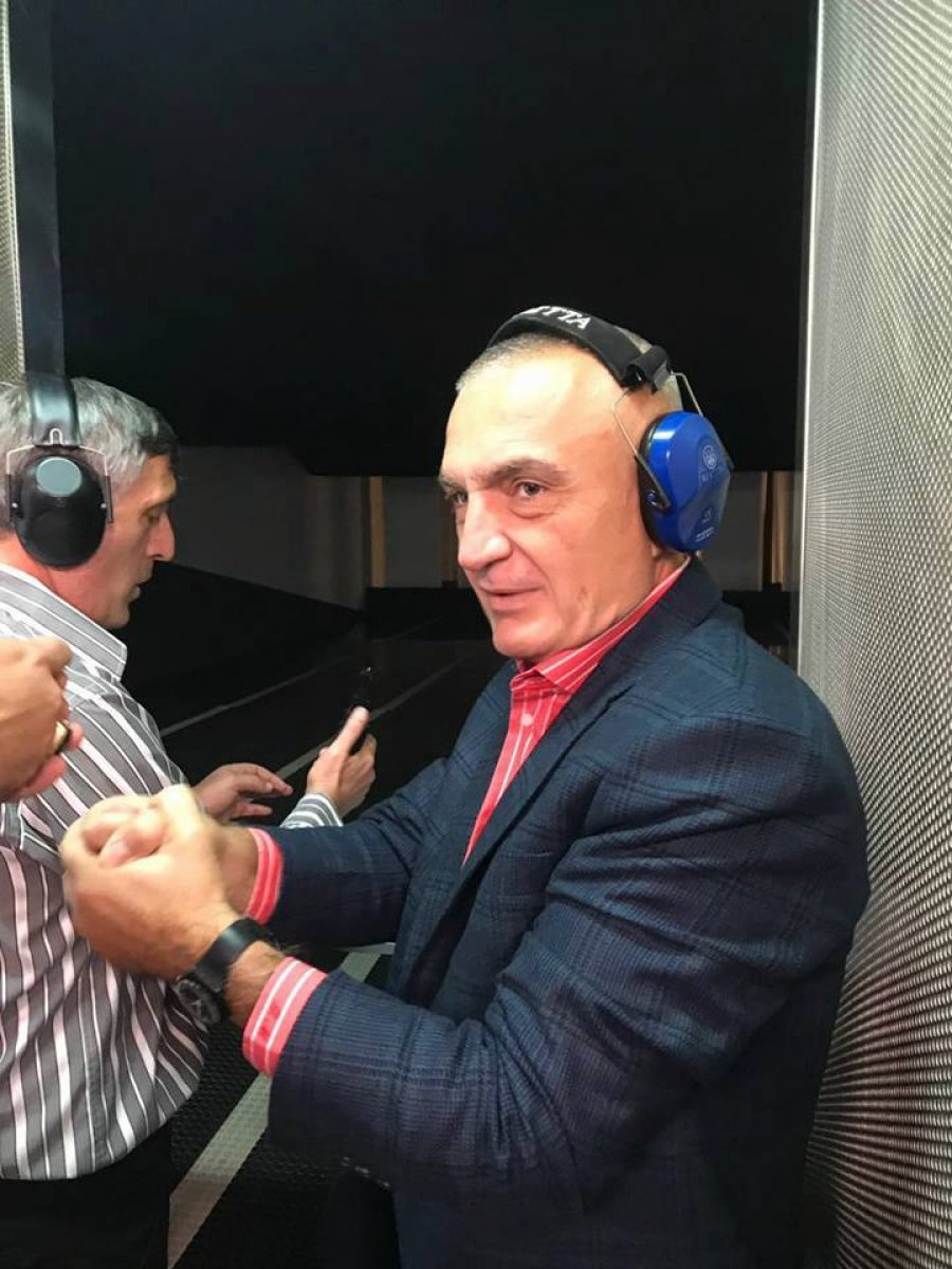 FOTO GALERI/ Për çfarë përgatitet Komandanti i Përgjithshëm i Forcave të Armatosura Ilir Meta