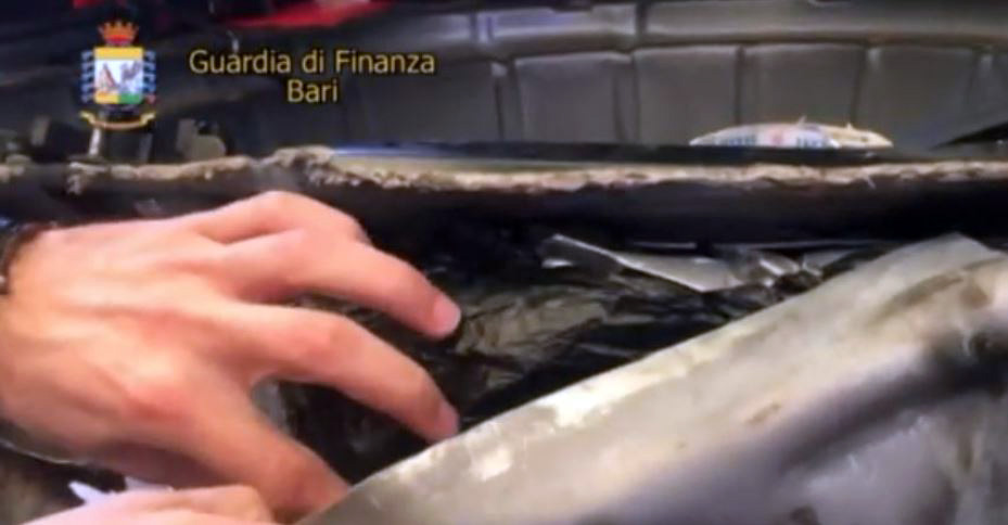 DETAJE/ Trafik droge nga Shqipëria në Itali, si shmangu makina kontrollin e skanerëve në doganë