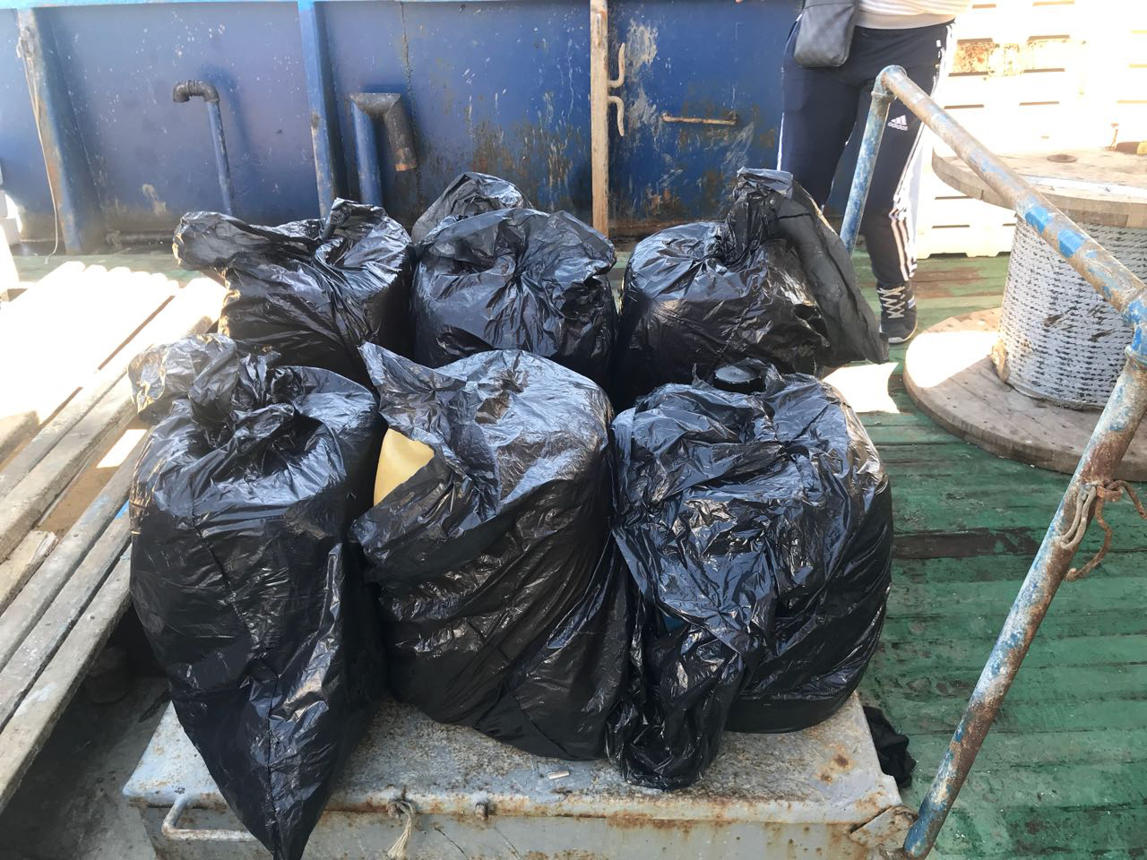 EMRA & FOTO GALERI/ Porti Durrës, kontrabandë nafte, arrestohen 4 persona