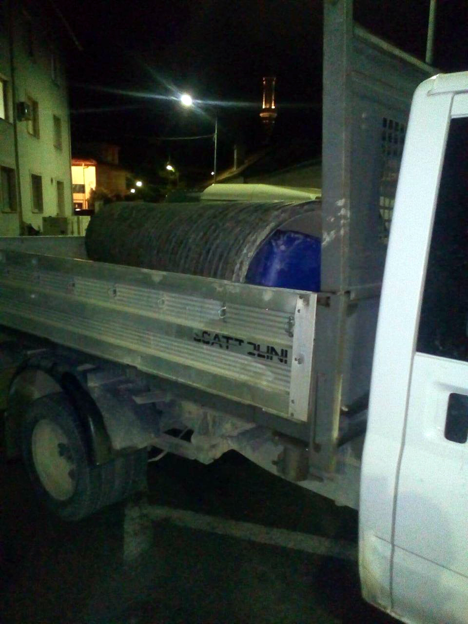 EMRAT & FOTO GALERI/ Maliq punonjësit e firmës vjedhin dhe shesin 280 litra naftë