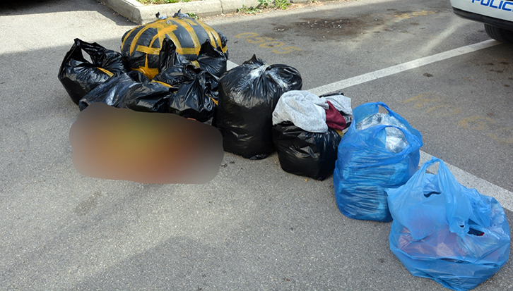 EMRI & FOTO GALERI/ Kapshticë, arrestohet biznesmeni, tentoi të fuste konfeksione kontrabandë