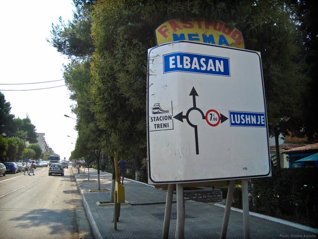 EMRAT/ Rrogozhinë, arrestohen tre policë bashkiakë, rrahën shoferin e faturinon e autobusit