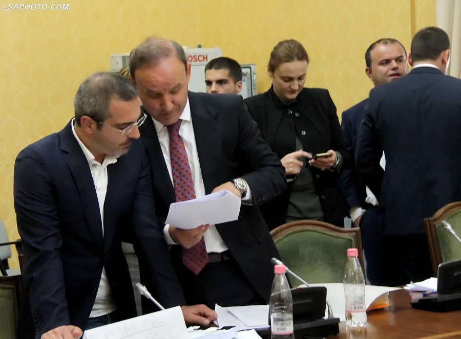 Saimir Tahiri fillon mbrotjen, ja pretendimet e avokatit të tij