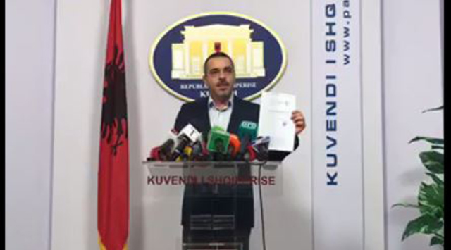 KËRKESA/ Saimir Tahiri fillon “spektaklin” –  Prokuroria kërkon arrestimin, por ja ç’i kërkon ai prokurorit