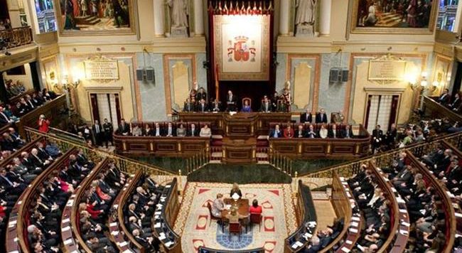 Spanjë, Senati autorizon qeverinë për masa drastike ndaj Katalonjës