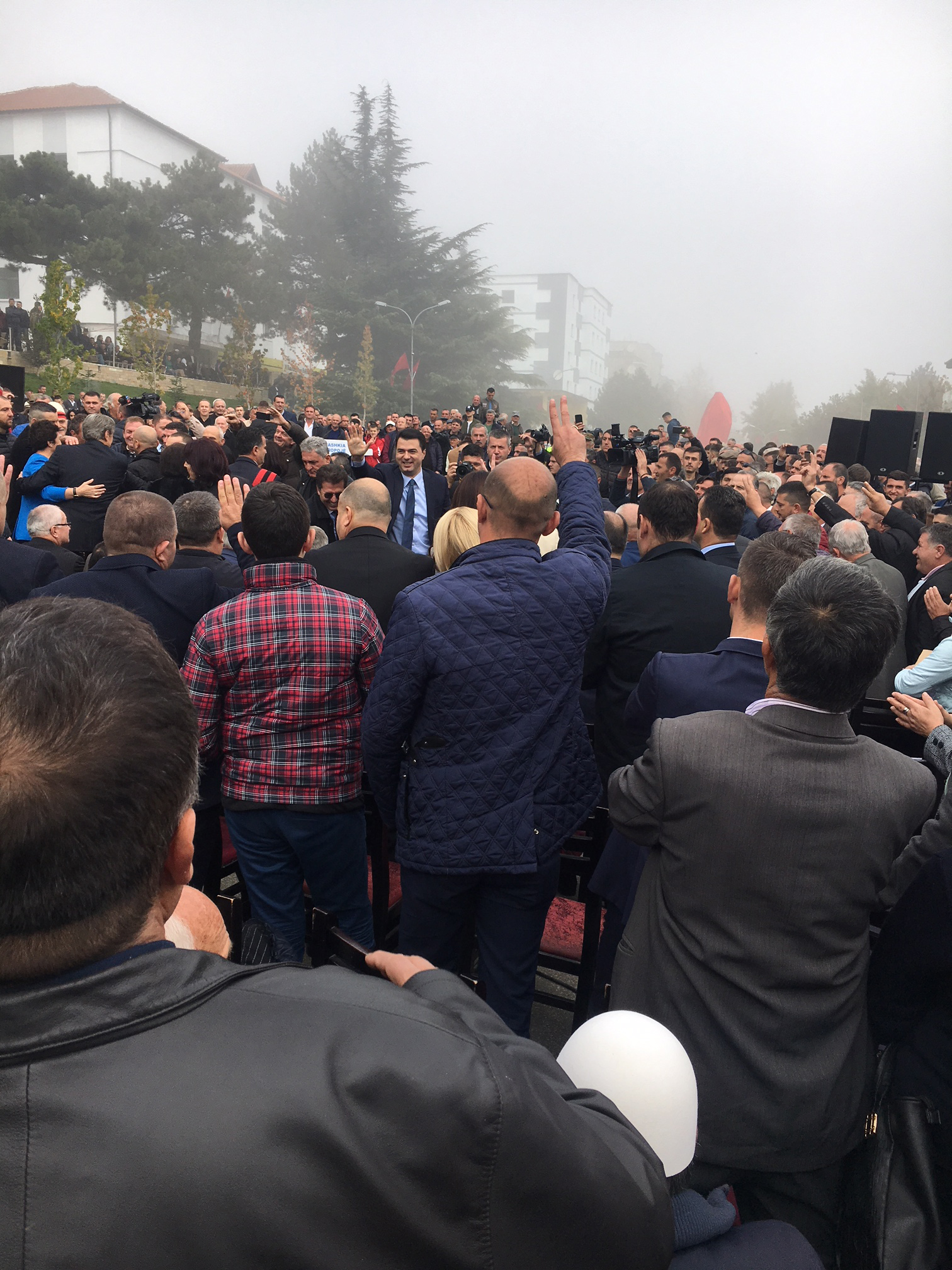 VIDEO & FOTO GALERI/ Tropojë, përurohet shtatorja – Azem Hajdari bashkon opozitën