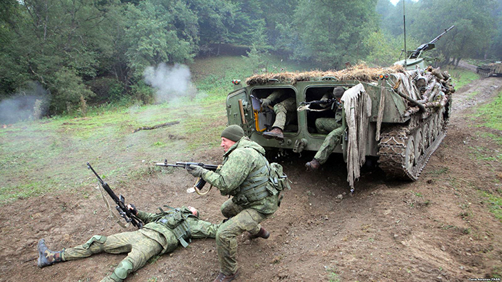 Ushtari vret katër kolegë të tij